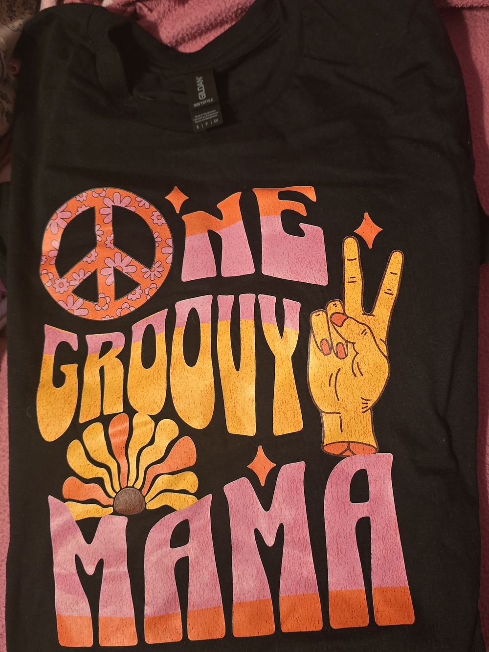 Groovy Mama Black Graphic Tee - Retro Peace & V Sign